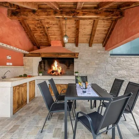 Beautiful Dussich In Novaki Casa vacanze Oprtalj