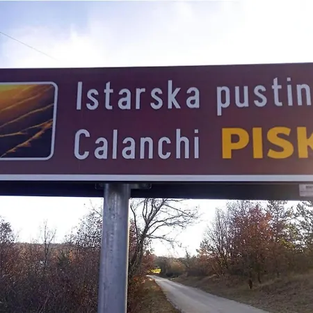 Beautiful Dussich In Novaki Prázdninový dům Oprtalj